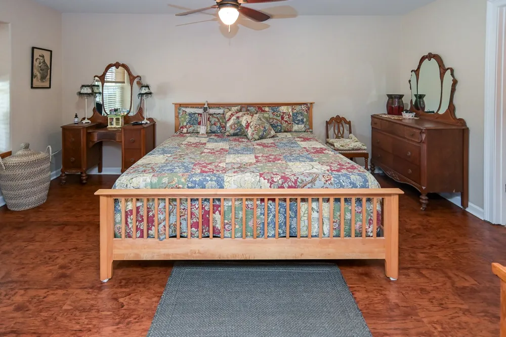 627 Eastbrook Rd Estill Springs, TN 37330
