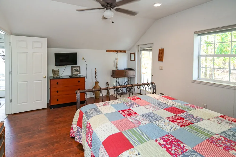 627 Eastbrook Rd Estill Springs, TN 37330
