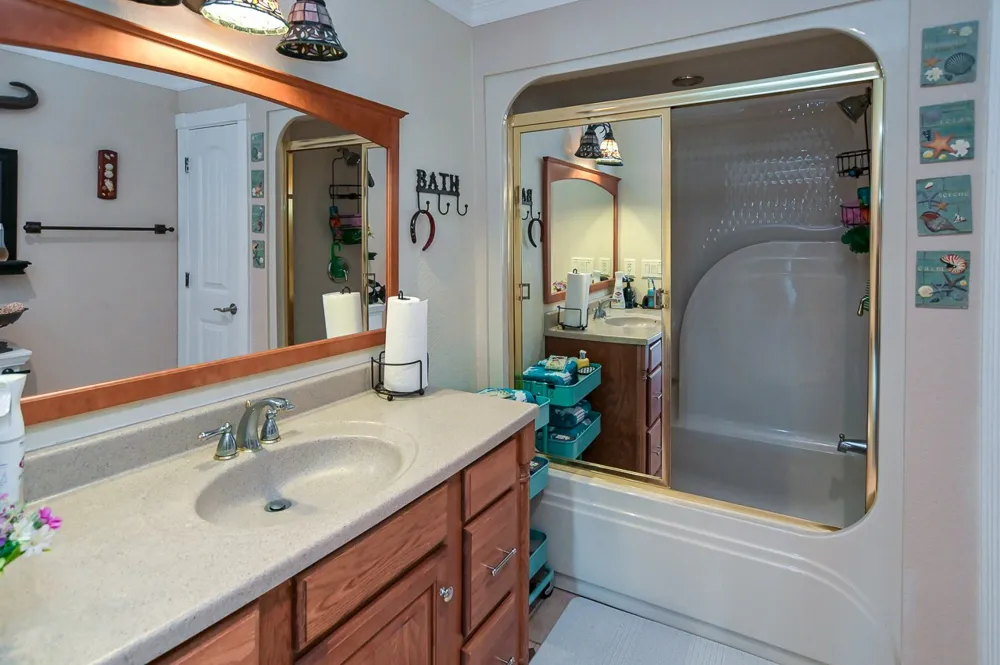 627 Eastbrook Rd Estill Springs, TN 37330