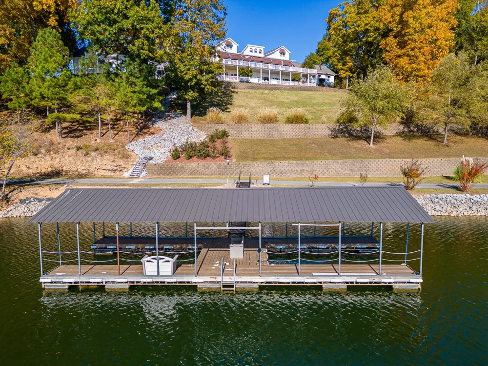 627 Eastbrook Rd Estill Springs, TN 37330
