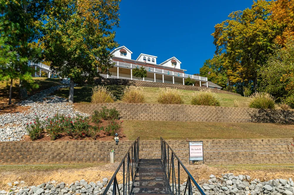 627 Eastbrook Rd Estill Springs, TN 37330