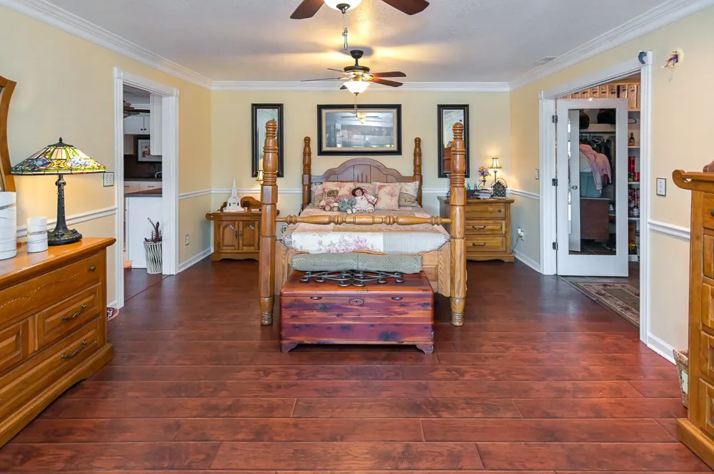 627 Eastbrook Rd Estill Springs, TN 37330