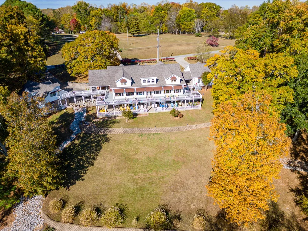 627 Eastbrook Rd Estill Springs, TN 37330