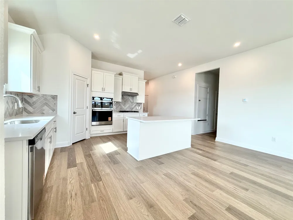 270 Pale Horse Bend Buda, TX 78610