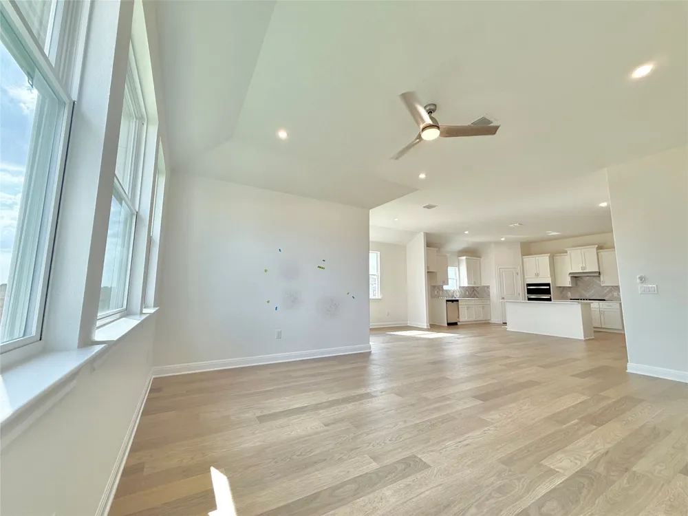 270 Pale Horse Bend Buda, TX 78610