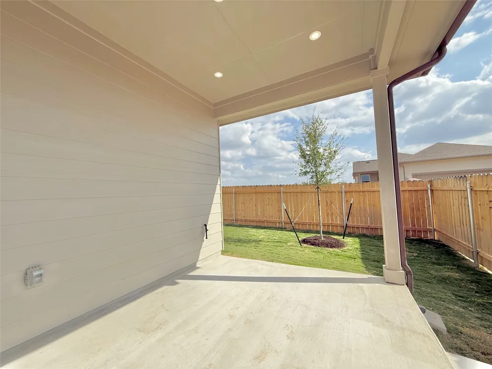270 Pale Horse Bend Buda, TX 78610