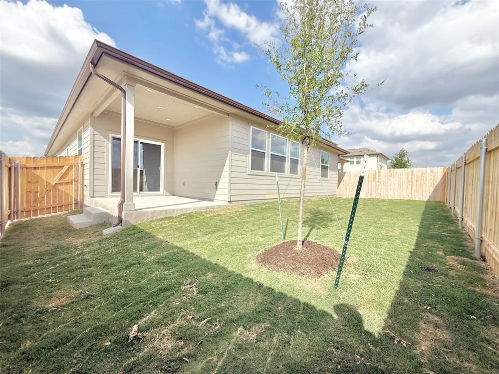 270 Pale Horse Bend Buda, TX 78610