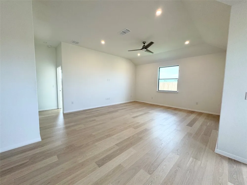 270 Pale Horse Bend Buda, TX 78610