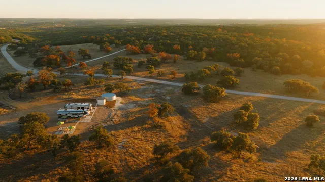 305 WILSON RANCH RD W Hunt, TX 78024