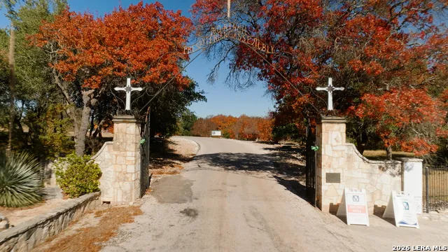 305 WILSON RANCH RD W Hunt, TX 78024