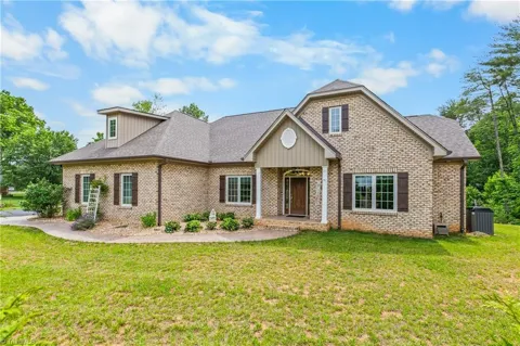 153 Woodridge Drive