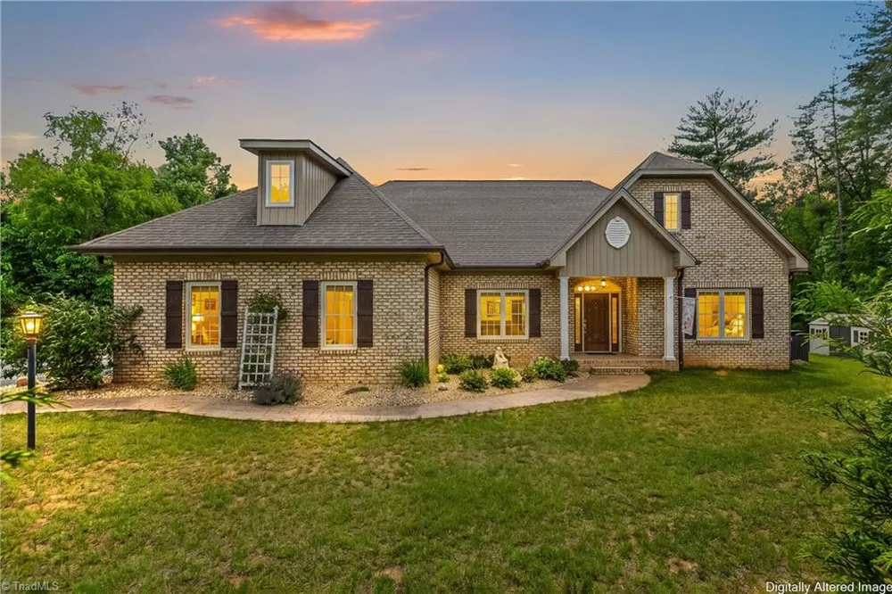 153 Woodridge Drive Mount Airy, NC 27030