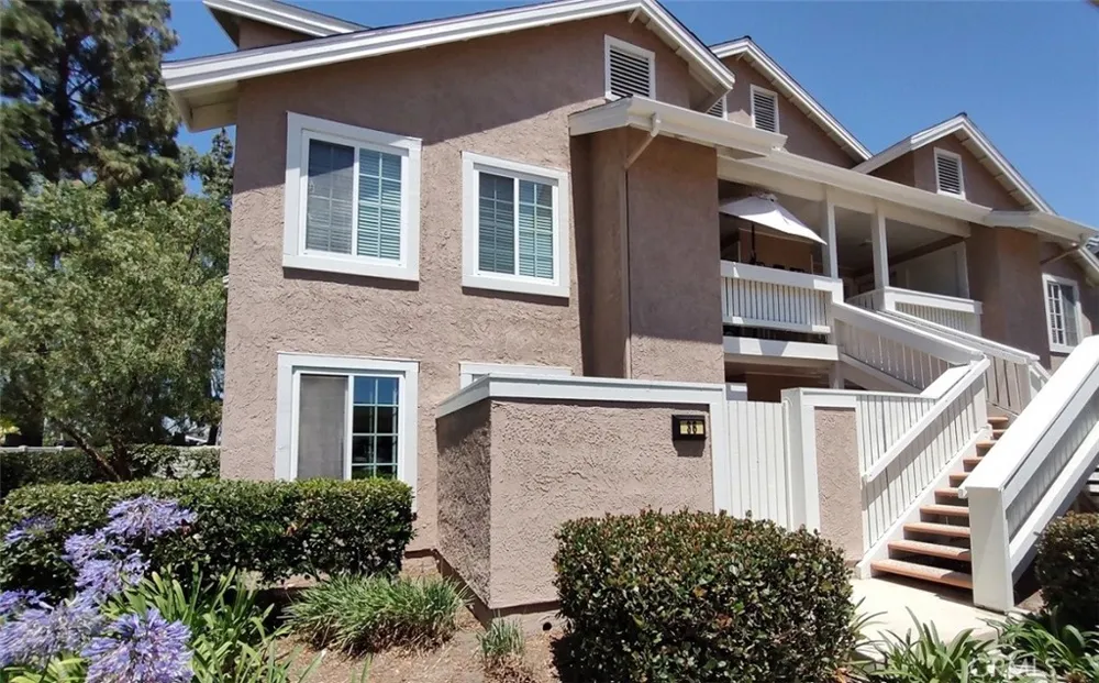 36 Woodleaf Irvine, CA 92614