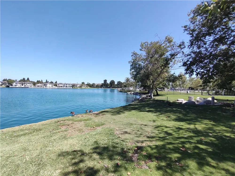 36 Woodleaf Irvine, CA 92614