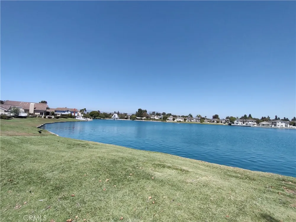 36 Woodleaf Irvine, CA 92614