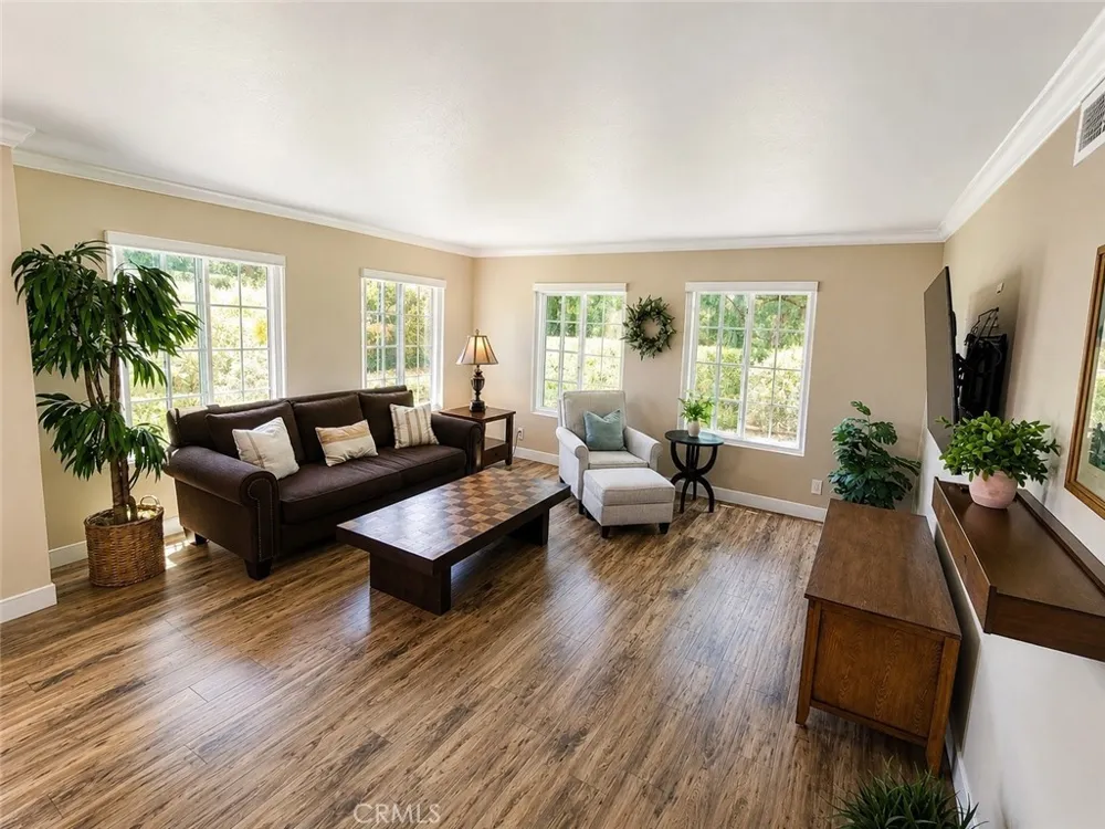 36 Woodleaf Irvine, CA 92614