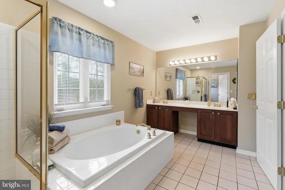 27 PENN PLACE Forked River, NJ 08731