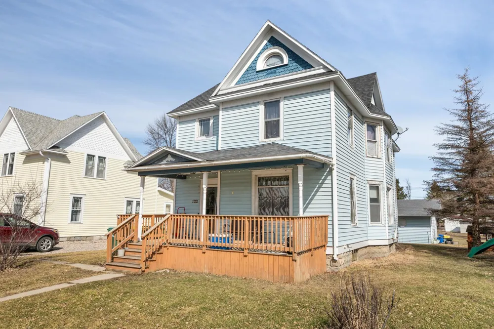 122 4th Avenue NE Mayville, ND 58257