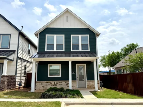 1830 NE Green Oaks Boulevard #102