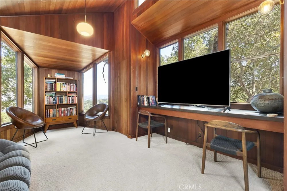 2570 Alturas Atascadero, CA 93422