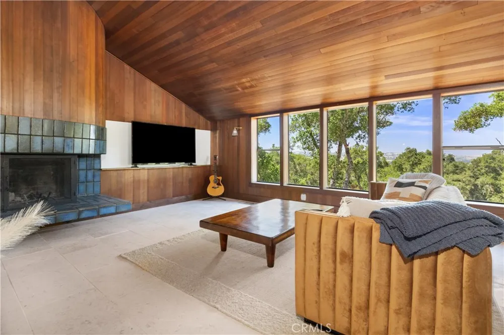 2570 Alturas Atascadero, CA 93422