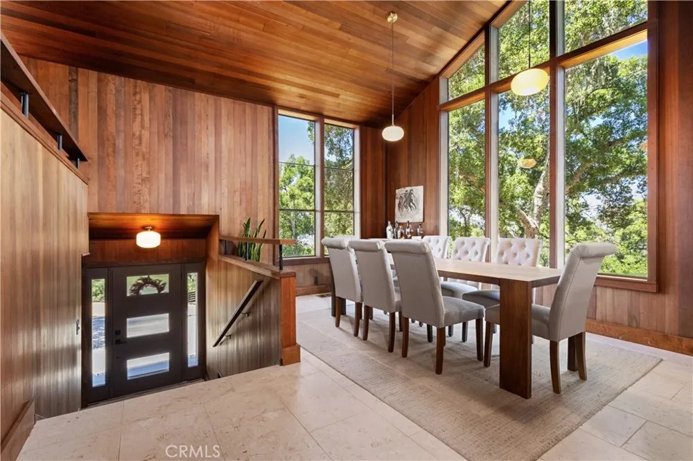 2570 Alturas Atascadero, CA 93422
