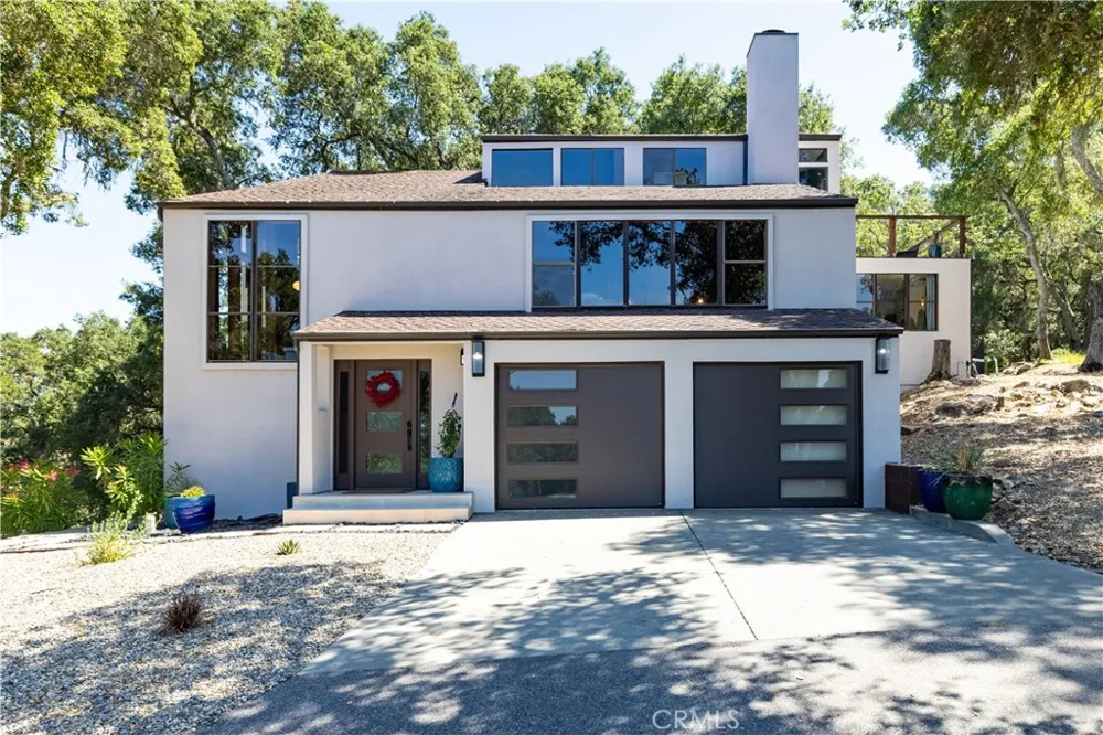 2570 Alturas Atascadero, CA 93422