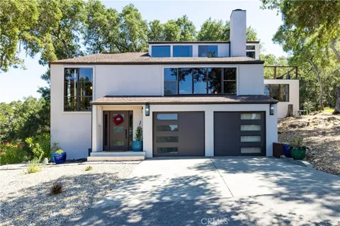 2570 Alturas
