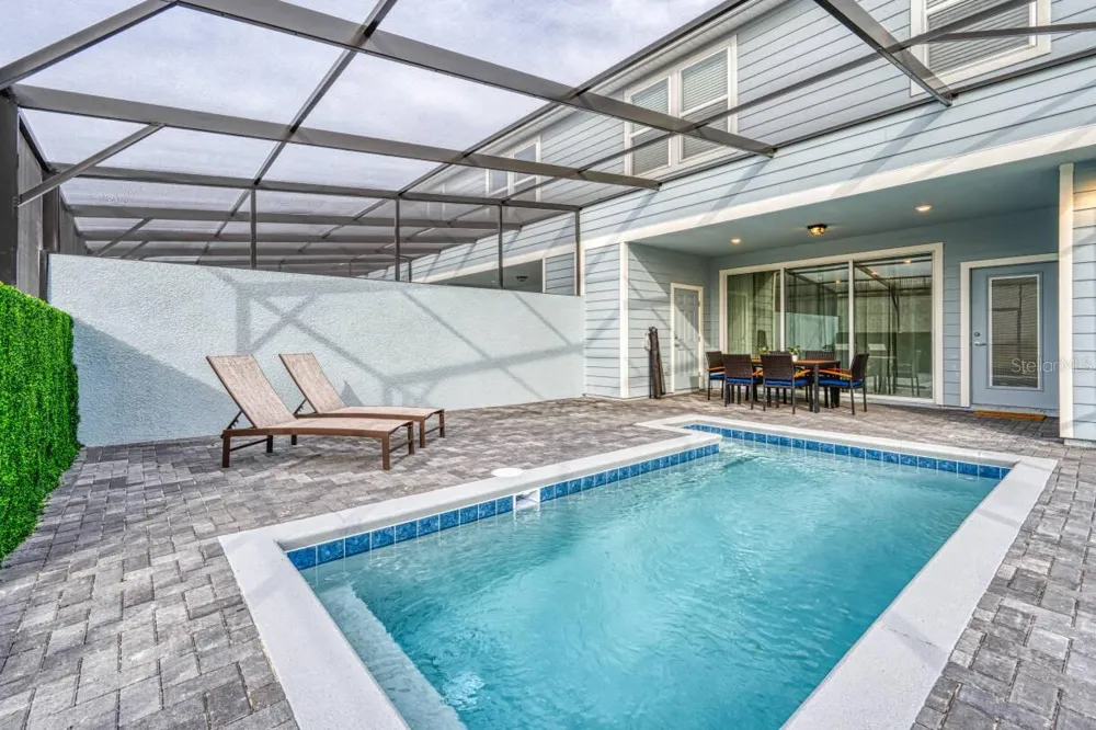 806 PARADISE DRIVE Davenport, FL 33897