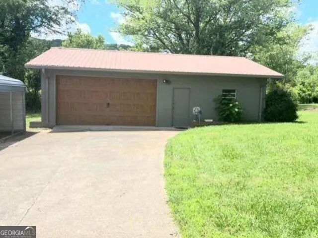 24 Ray McClain LN Tiger, GA 30576