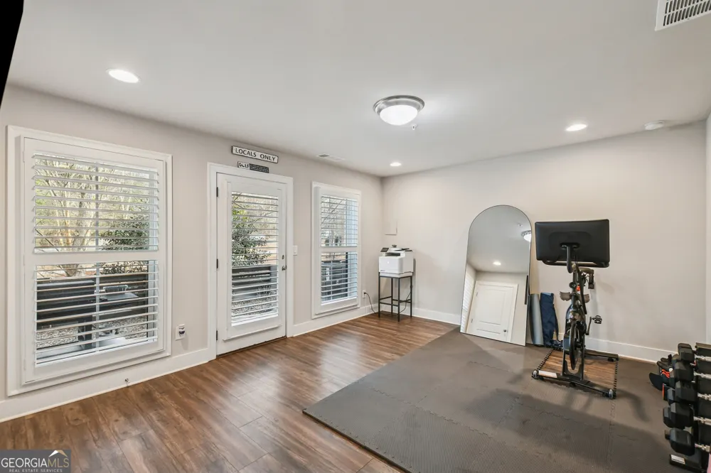 220 Mitchell LN Woodstock, GA 30188