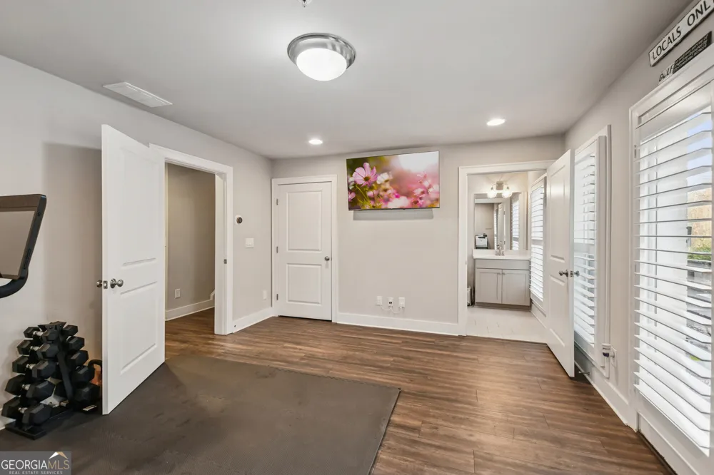 220 Mitchell LN Woodstock, GA 30188