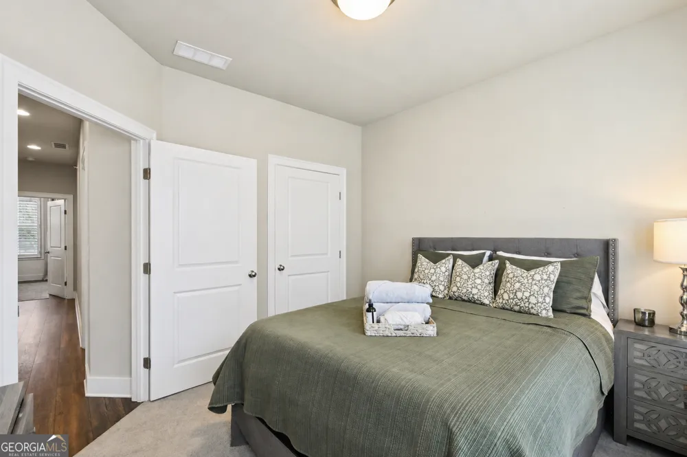 220 Mitchell LN Woodstock, GA 30188