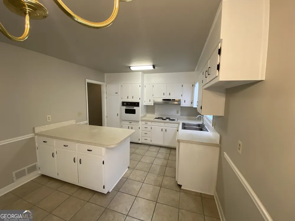 6092 Prestige Valley RD Morrow, GA 30260