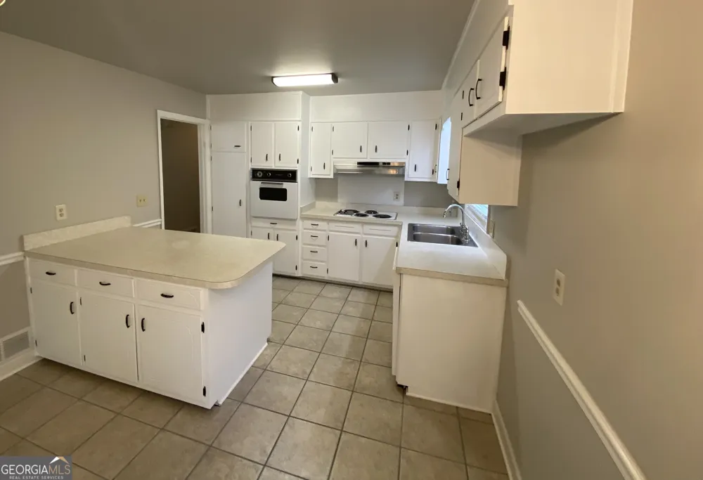 6092 Prestige Valley RD Morrow, GA 30260