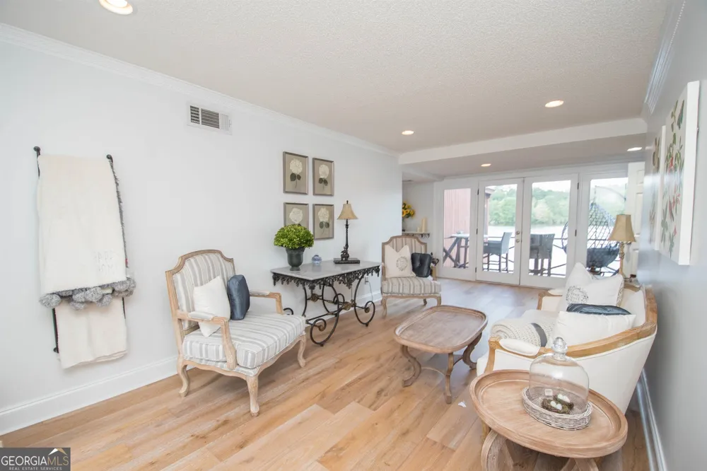 8 Northlake CIR Peachtree City, GA 30269