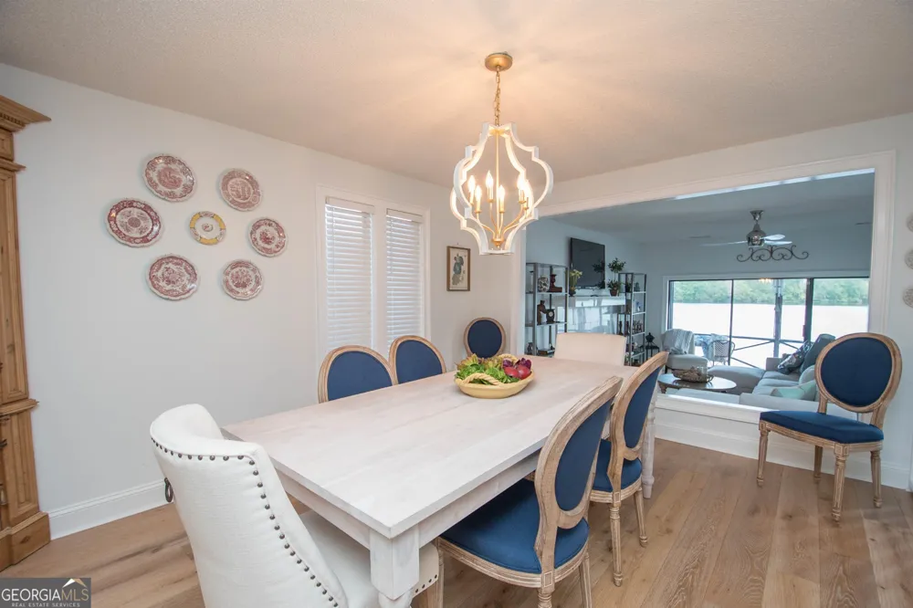 8 Northlake CIR Peachtree City, GA 30269