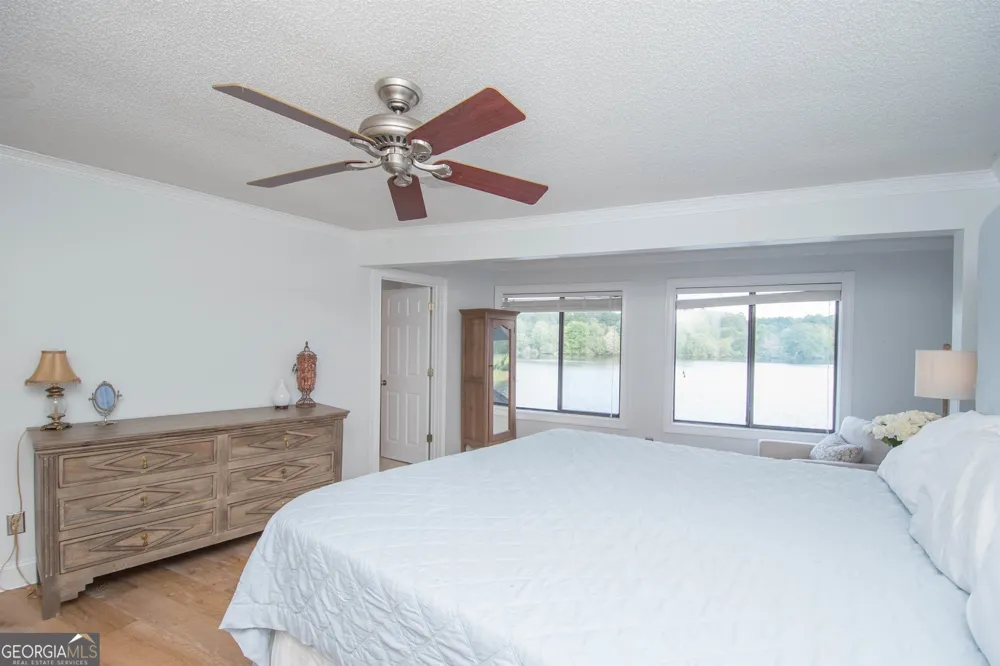 8 Northlake CIR Peachtree City, GA 30269
