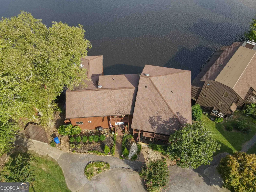 8 Northlake CIR Peachtree City, GA 30269