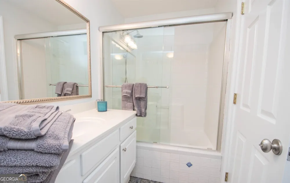8 Northlake CIR Peachtree City, GA 30269