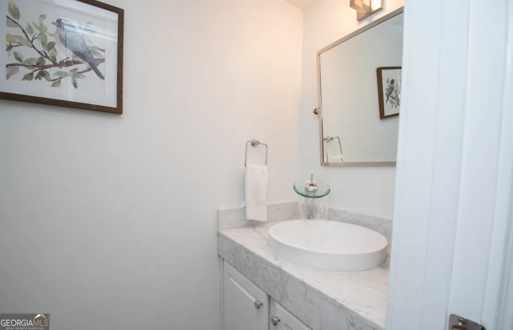 8 Northlake CIR Peachtree City, GA 30269