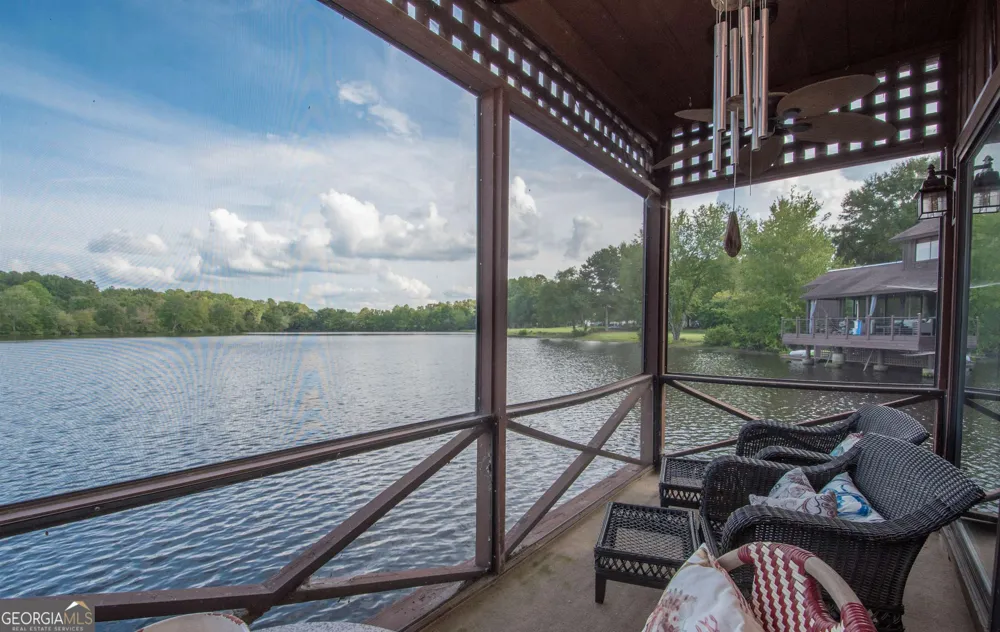 8 Northlake CIR Peachtree City, GA 30269