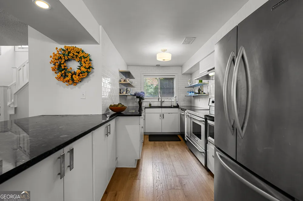 8 Northlake CIR Peachtree City, GA 30269