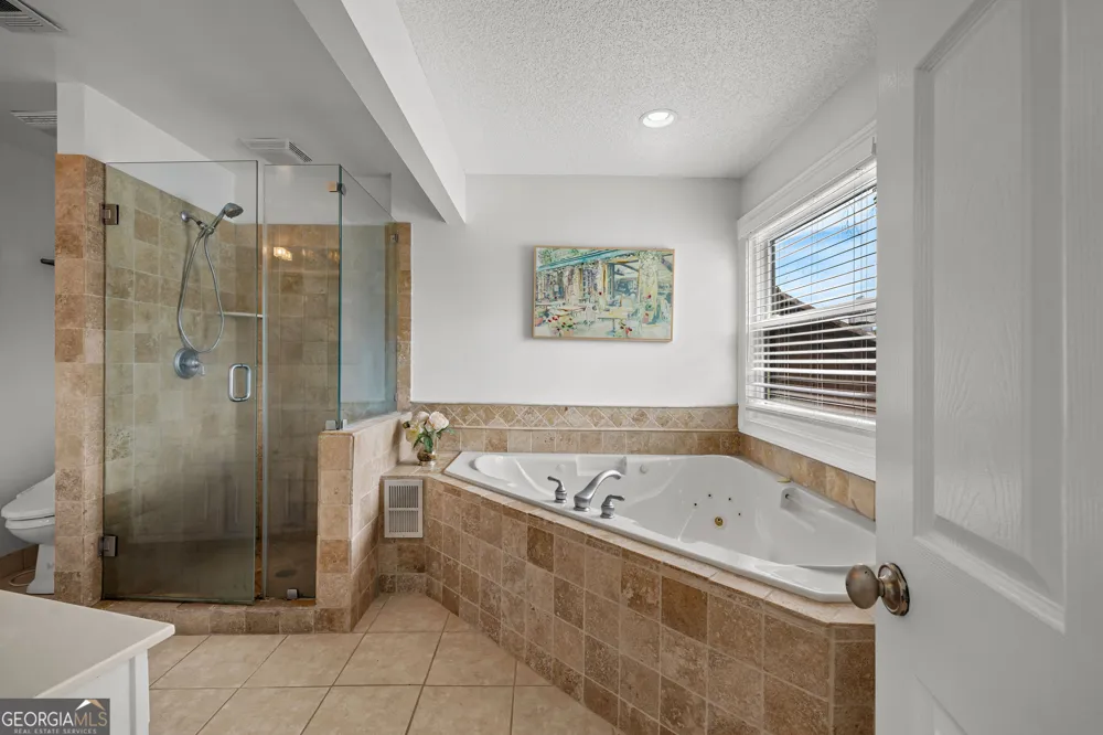8 Northlake CIR Peachtree City, GA 30269