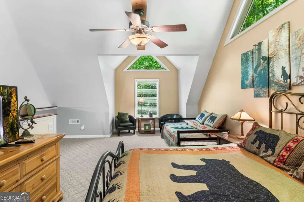 2102 Pooh COR Hiawassee, GA 30546