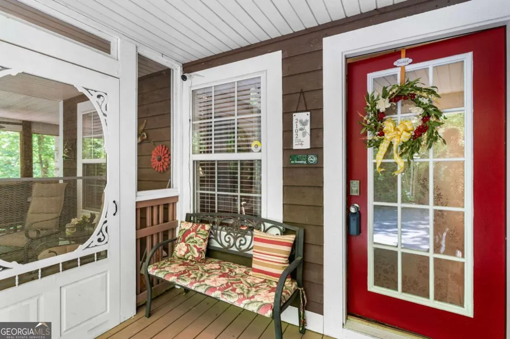 2102 Pooh COR Hiawassee, GA 30546