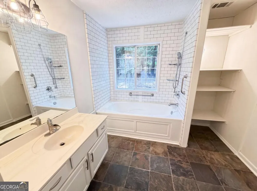 1121 Canvas Back DR Woodstock, GA 30189