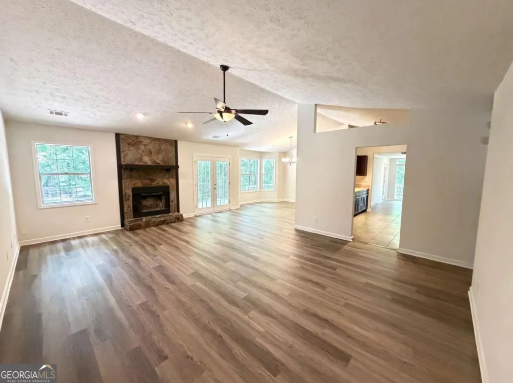 1121 Canvas Back DR Woodstock, GA 30189