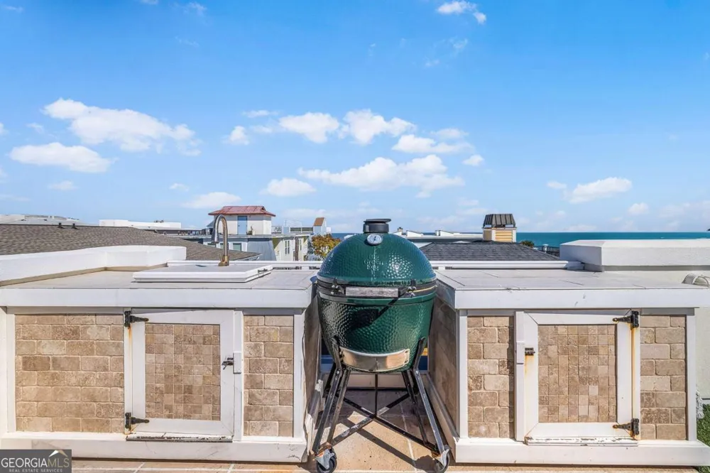 8 18Th ST Tybee Island, GA 31328