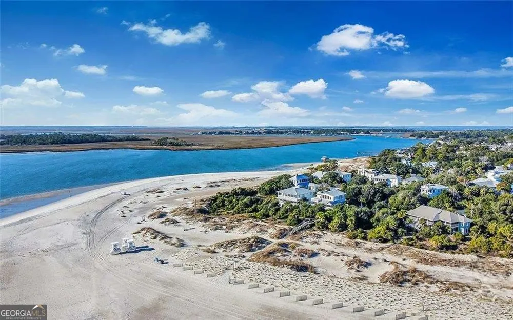 8 18Th ST Tybee Island, GA 31328